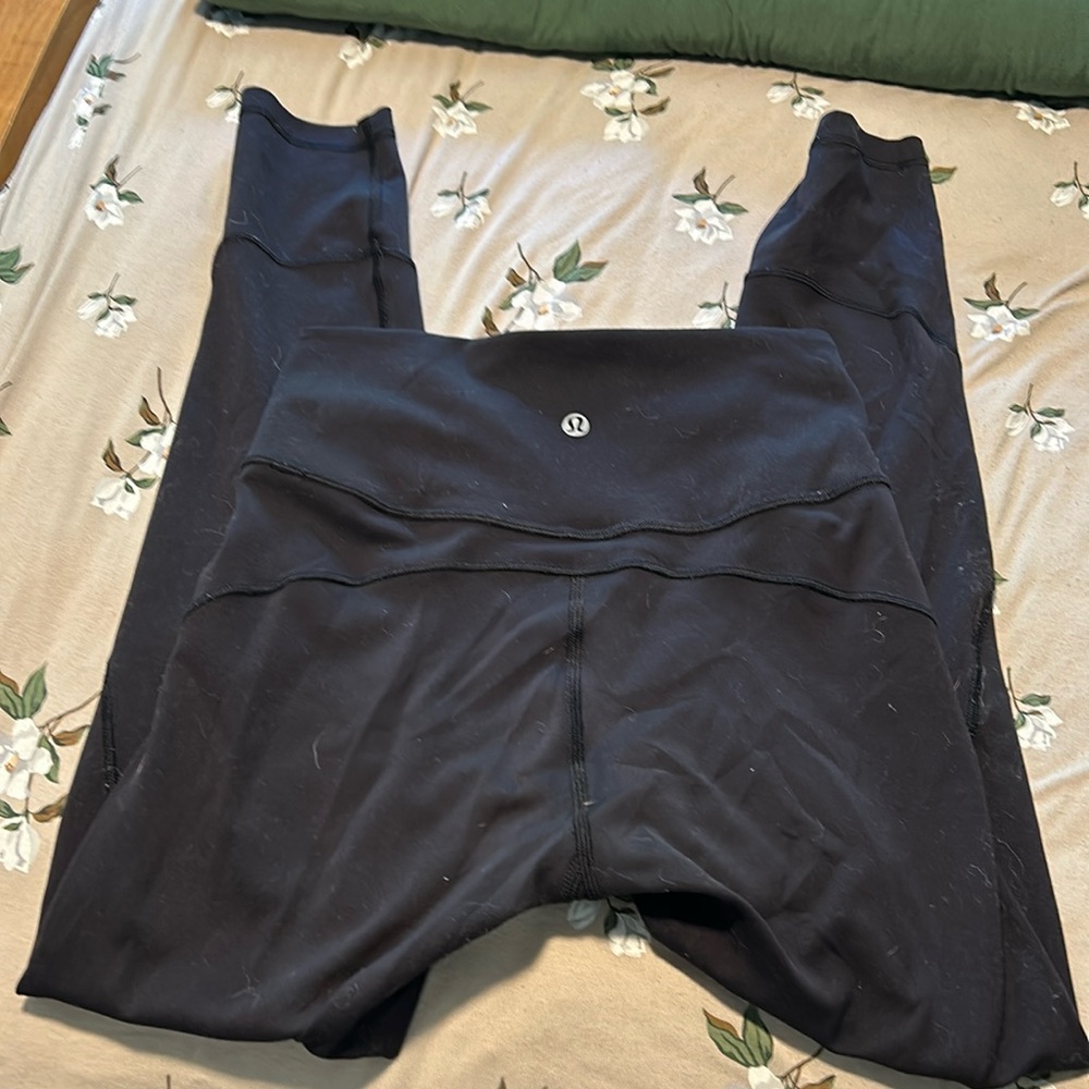 Black lululemon leggings